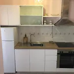 Itan\'S Apartment-Lovely Guest Apartment In Center