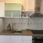 Itan\'S Apartment-Lovely Guest Apartment In Center
