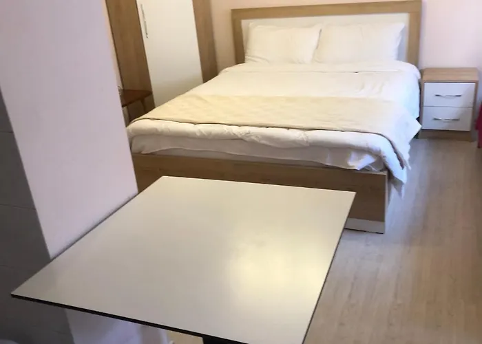 Itan\'S Apartment-Lovely Guest Apartment In Center