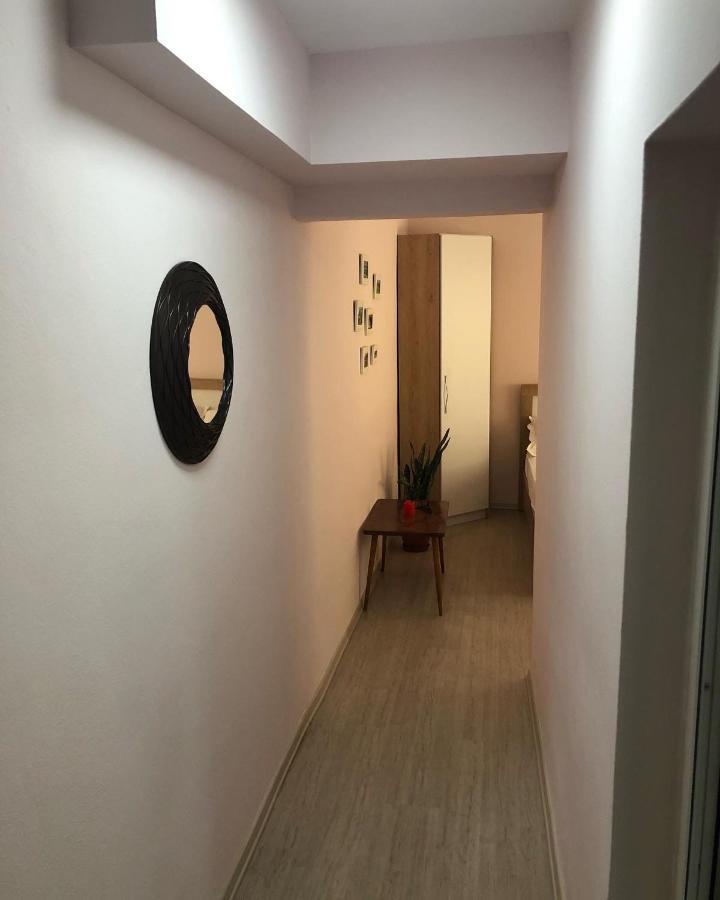 Itan's Apartment-lovely Guest In Center Apartament Tirana