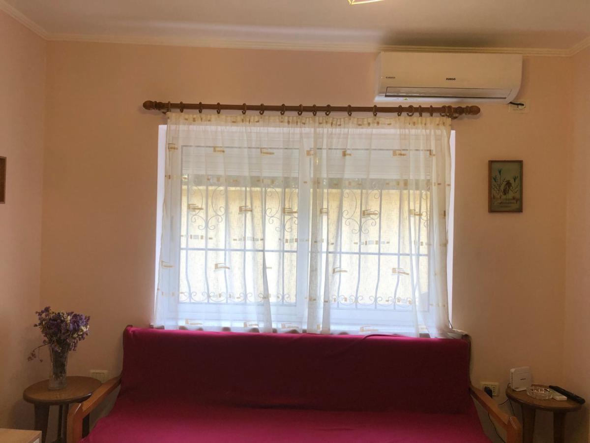 Itan's Apartment-lovely Guest In Center Apartament Tirana